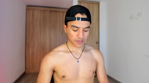 Snapshot of george_cams1 chatting on 31, 5, 2026 Jorge online show from 31, 5, 2026