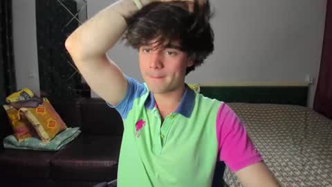 Snapshot of george_kluni chatting on 7, 10, 2025 George online show from 7, 10, 2025