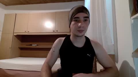 Snapshot of georgeyuno chatting on 20, 12, 2024 George Yuno online show from 20, 12, 2024