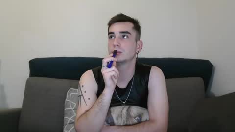 Snapshot of georgeyuno chatting on 11, 1, 2025 George Yuno online show from 11, 1, 2025