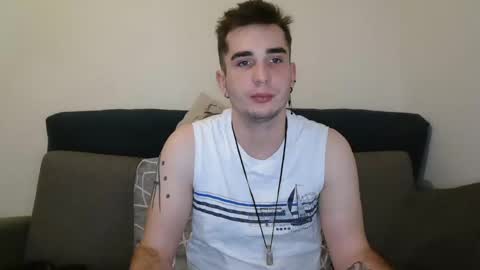 Snapshot of georgeyuno chatting on 12, 1, 2025 George Yuno online show from 12, 1, 2025