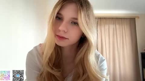 Snapshot of georgietiogangco chatting on 5, 10, 2025 Chloe online show from 5, 10, 2025
