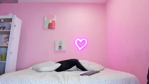 GEORGINA FERRI online show from 24, 9, 2025