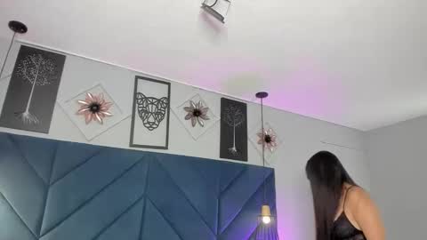 Georgina  online show from 17, 12, 2025