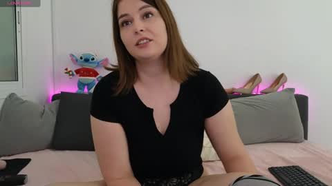 Snapshot of germangirl1996 chatting on 6, 1, 2025 Nadine online show from 6, 1, 2025