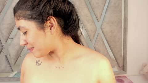 Danna Astrom online show from 19, 1, 2025