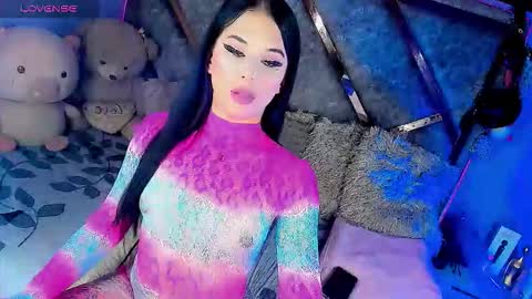 Snapshot of gia21xxx chatting on 2, 11, 2025 Gia Ferrara online show from 2, 11, 2025