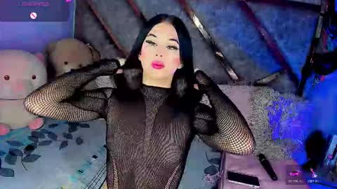 Snapshot of gia21xxx chatting on 23, 11, 2025 Gia Ferrara online show from 23, 11, 2025