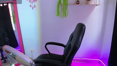 Snapshot of gia_contii chatting on 28, 6, 2026 giaaaa online show from 28, 6, 2026