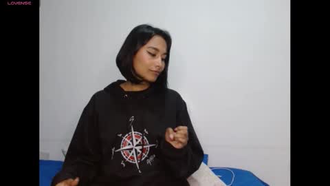 Gia Lee online show from 3, 12, 2025