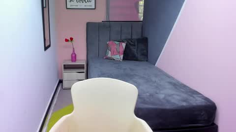 G I A  FOX online show from 19, 2, 2025