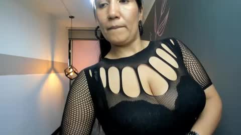 G I A  FOX online show from 2, 3, 2025