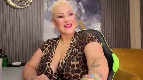   online show from 25, 3, 2026