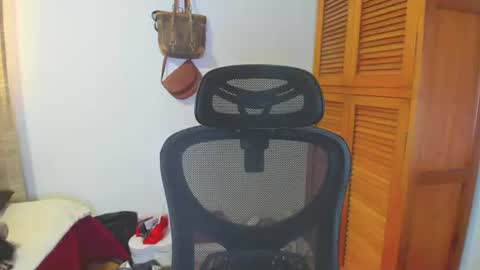 Snapshot of giaroussel chatting on 9, 7, 2026 GiaRoussel online show from 9, 7, 2026