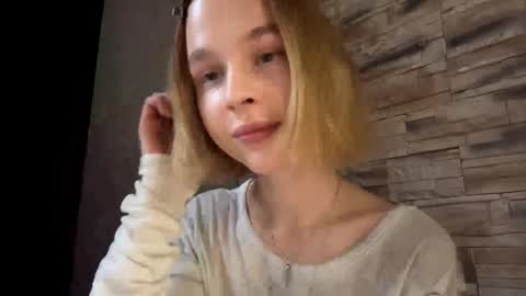 Snapshot of gigikray chatting on 4, 10, 2025 Molly online show from 4, 10, 2025