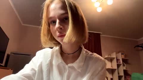 Snapshot of gigikray chatting on 8, 10, 2025 Molly online show from 8, 10, 2025
