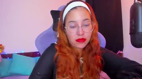 Snapshot of gigimooon chatting on 8, 11, 2025 gigimooon online show from 8, 11, 2025