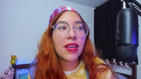 Snapshot of gigimooon chatting on 15, 11, 2025 gigimooon online show from 15, 11, 2025