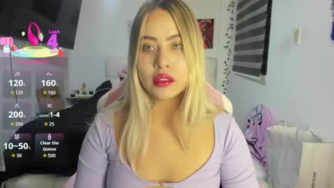 Snapshot of gigiprincesss chatting on 16, 12, 2025 Gigi online show from 16, 12, 2025