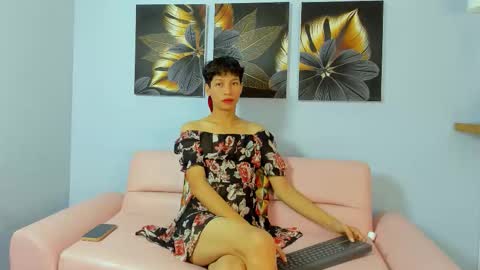 Snapshot of gigy___ chatting on 17, 10, 2025 gigy___ online show from 17, 10, 2025
