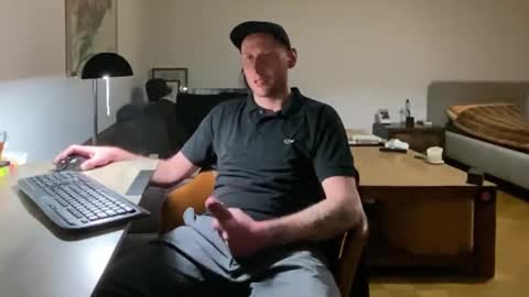 Snapshot of gilbertlachsmann chatting on 20, 2, 2025 Sebastian online show from 20, 2, 2025