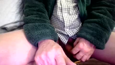 gilly_69 online show from 23, 12, 2024