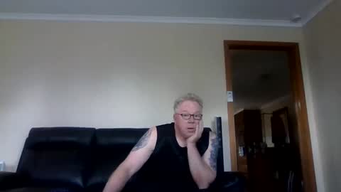 gimmmieoooo online show from 14, 9, 2025