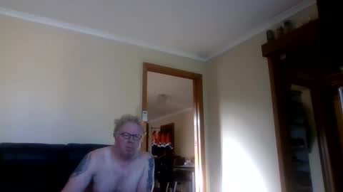 gimmmieoooo online show from 3, 4, 2026