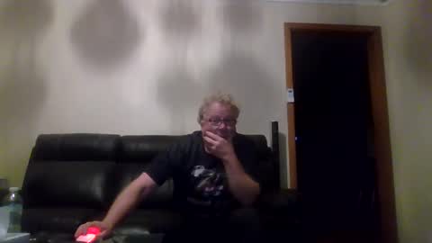 Snapshot of gimmmieoooo chatting on 4, 4, 2026 gimmmieoooo online show from 4, 4, 2026