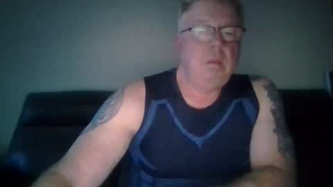 Snapshot of gimmmieoooo chatting on 17, 4, 2026 gimmmieoooo online show from 17, 4, 2026