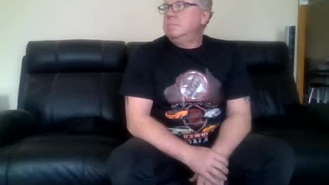 gimmmieoooo online show from 14, 6, 2026