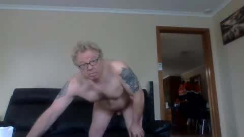 gimmmieoooo online show from 4, 7, 2026