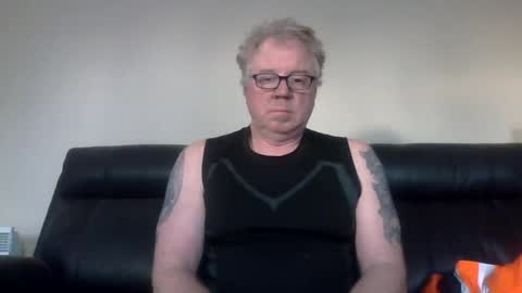 gimmmieoooo online show from 7, 7, 2026