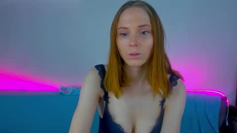 Snapshot of gina_lovelyy chatting on 9, 10, 2025 Gina online show from 9, 10, 2025
