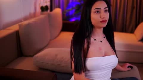 Snapshot of ginavalentinna chatting on 1, 3, 2025 Gina online show from 1, 3, 2025