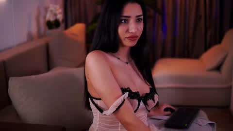 Snapshot of ginavalentinna chatting on 12, 3, 2025 Gina online show from 12, 3, 2025