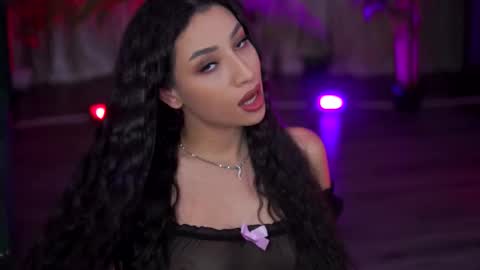 Snapshot of ginavalentinna chatting on 17, 9, 2025 Gina online show from 17, 9, 2025