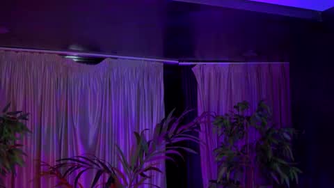 Snapshot of ginavalentinna chatting on 24, 9, 2025 Gina online show from 24, 9, 2025