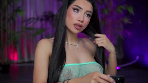 Snapshot of ginavalentinna chatting on 22, 10, 2025 Gina online show from 22, 10, 2025