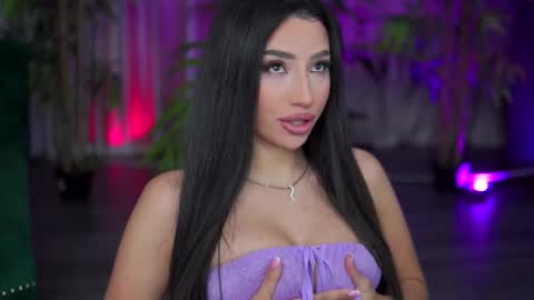 Snapshot of ginavalentinna chatting on 28, 10, 2025 Gina online show from 28, 10, 2025