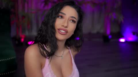 Snapshot of ginavalentinna chatting on 5, 11, 2025 Gina online show from 5, 11, 2025