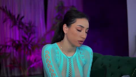 Snapshot of ginavalentinna chatting on 15, 11, 2025 Gina online show from 15, 11, 2025