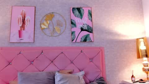 Snapshot of ginger_violetta chatting on 2, 2, 2025 Ginger online show from 2, 2, 2025