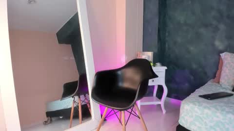 Snapshot of gingermoon_ chatting on 19, 11, 2025 Ginger online show from 19, 11, 2025