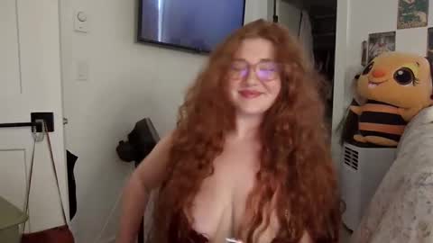 Snapshot of gingerprincess555 chatting on 3, 10, 2025 gingerprincess555 online show from 3, 10, 2025