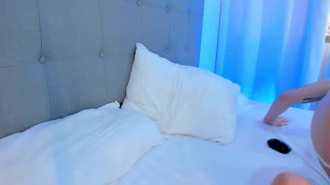 Snapshot of gintonicax chatting on 17, 10, 2025 Ginevra online show from 17, 10, 2025