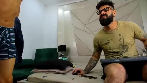 gio_lorenz online show from 18, 9, 2025