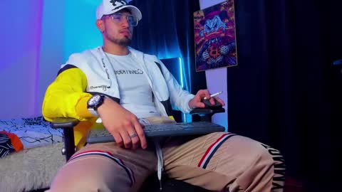 GIOMAR REYES online show from 12, 1, 2025