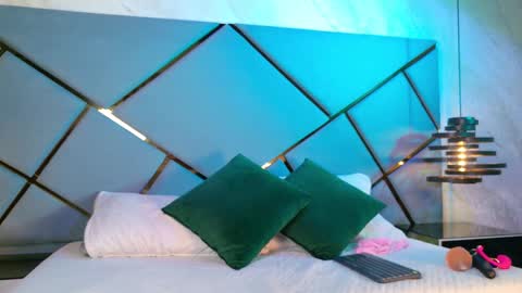 Snapshot of giorgia_13 chatting on 10, 9, 2025 giorgia online show from 10, 9, 2025