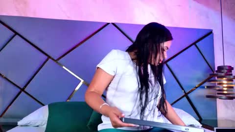 Snapshot of giorgia_13 chatting on 23, 9, 2025 giorgia online show from 23, 9, 2025